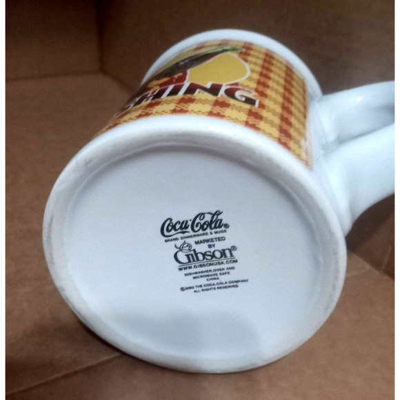 Coca-Cola yellow and red checked coffee mug by Gibson - Picture 4 of 6